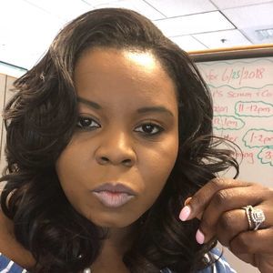 Meet your Posher, Adrienne